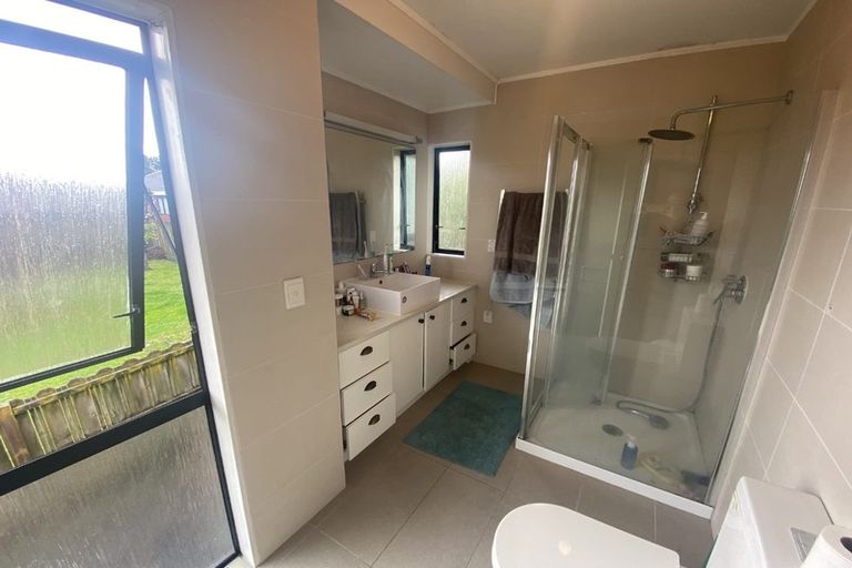 Photo of property in 1/6 Britannia Place, Half Moon Bay, Auckland, 2012
