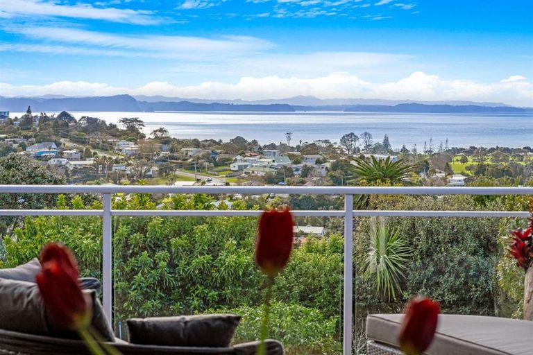 Photo of property in 69 Wade River Road, Stanmore Bay, Whangaparaoa, 0932