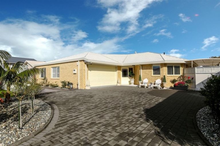 Photo of property in 4 Morley Street, New Plymouth, 4310