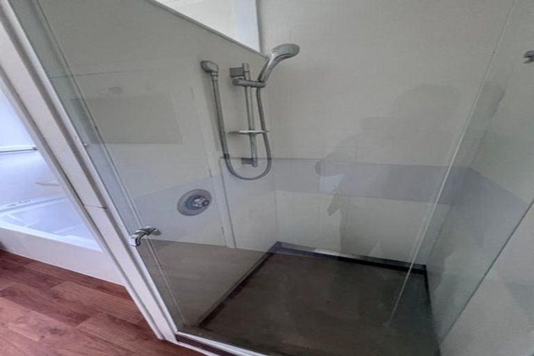 Photo of property in 84 Kaikorai Valley Road, Glenross, Dunedin, 9011