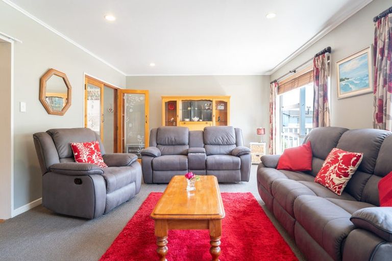 Photo of property in 71 Eskdale Road, Papakowhai, Porirua, 5024