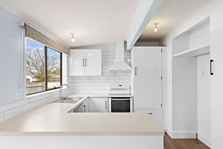 Photo of property in 64 Rhodes Drive, Kelvin Grove, Palmerston North, 4414