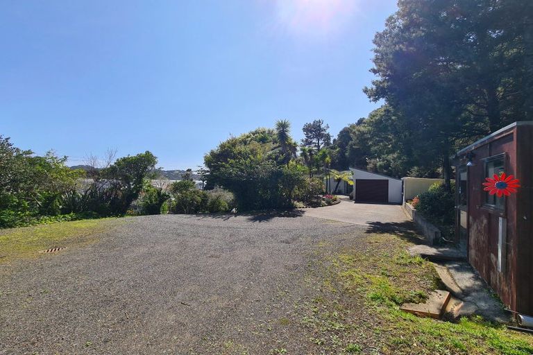 Photo of property in 1510 Long Bay Road, Coromandel, 3506