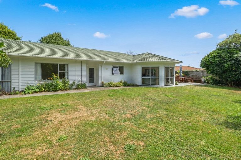 Photo of property in 307 Te Moana Road, Waikanae, 5036