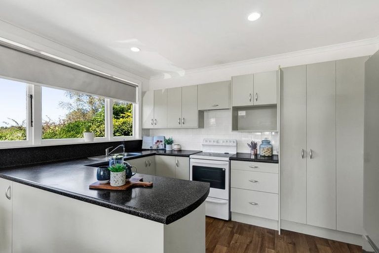 Photo of property in 1 Fairfax Terrace, Frankleigh Park, New Plymouth, 4310