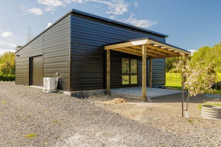 Photo of property in 100 Cole Street, Dannevirke, 4930