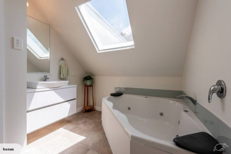 Photo of property in 114 Donald Street, Karori, Wellington, 6012