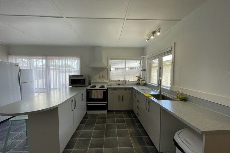 Photo of property in 117 Taradale Road, Onekawa, Napier, 4110
