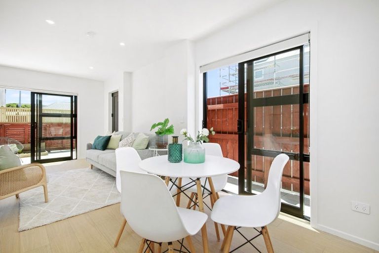 Photo of property in 2/892 High Street, Avalon, Lower Hutt, 5011