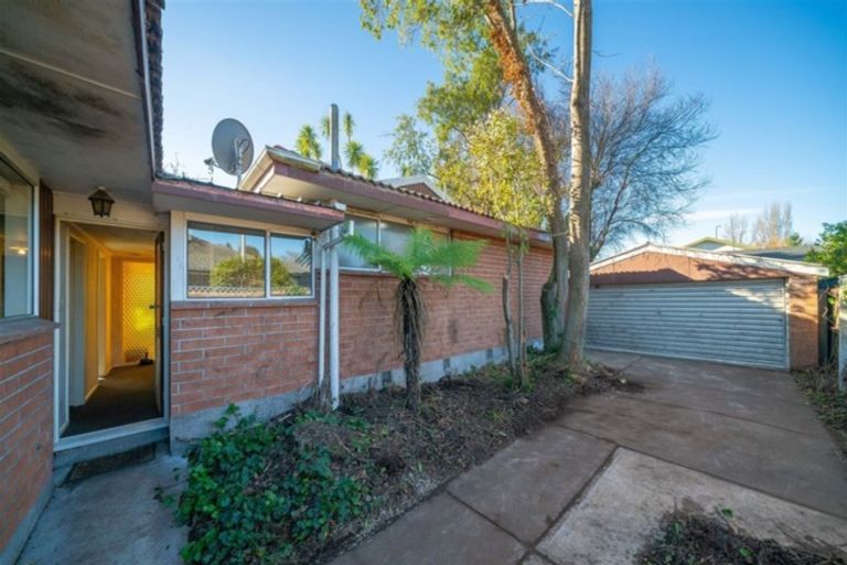 Photo of property in 106 Withells Road, Avonhead, Christchurch, 8042