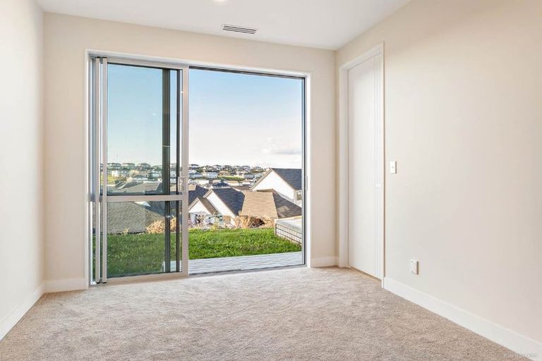 Photo of property in 16 Ormonde Drive, Silverdale, 0932