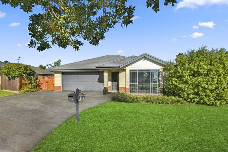 Photo of property in 6 Croftview Road, Wattle Downs, Auckland, 2103