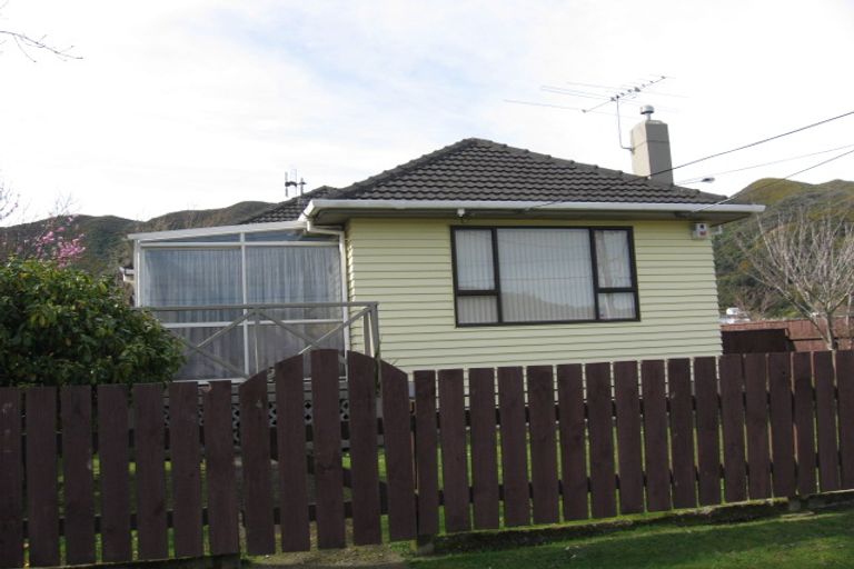 Photo of property in 112 Wise Street, Wainuiomata, Lower Hutt, 5014