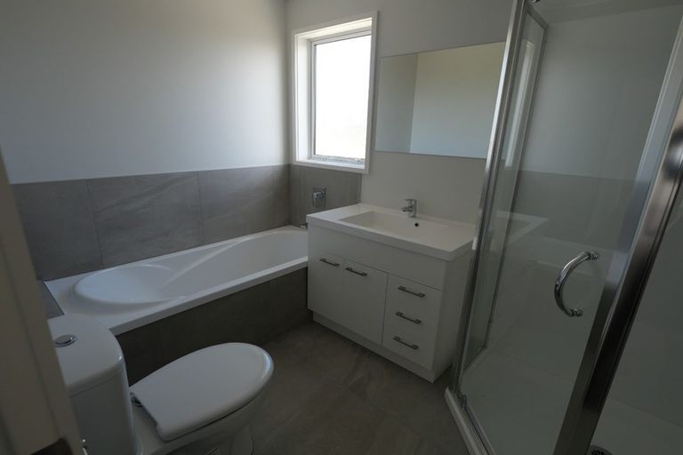 Photo of property in 3a Helvetia Road, Pukekohe, 2120