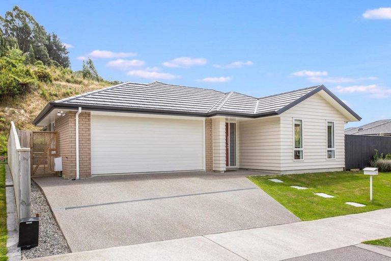 Photo of property in 31 Banks Boulevard, Whitby, Porirua, 5024