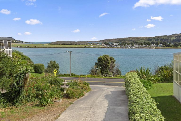 Photo of property in 30a Wainui Road, Raglan, 3225