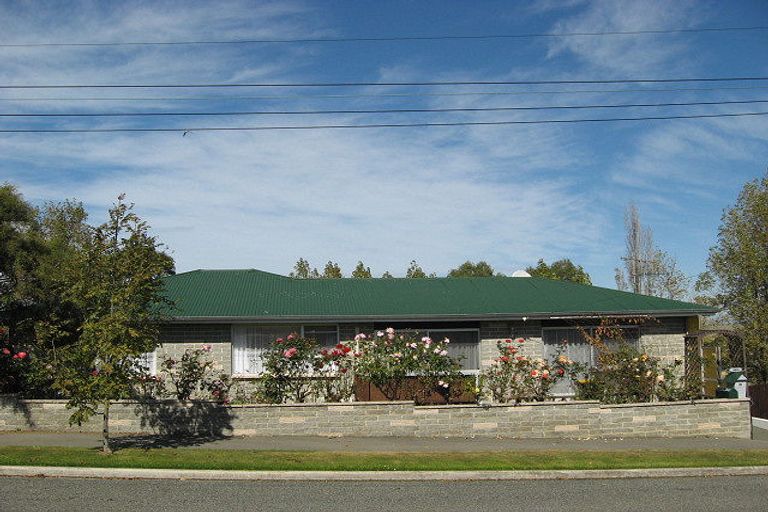 Photo of property in 39 Cambridge Street, Kensington, Timaru, 7910