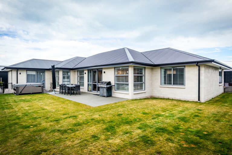 Photo of property in 5 Lazarette Loop, Gleniti, Timaru, 7910