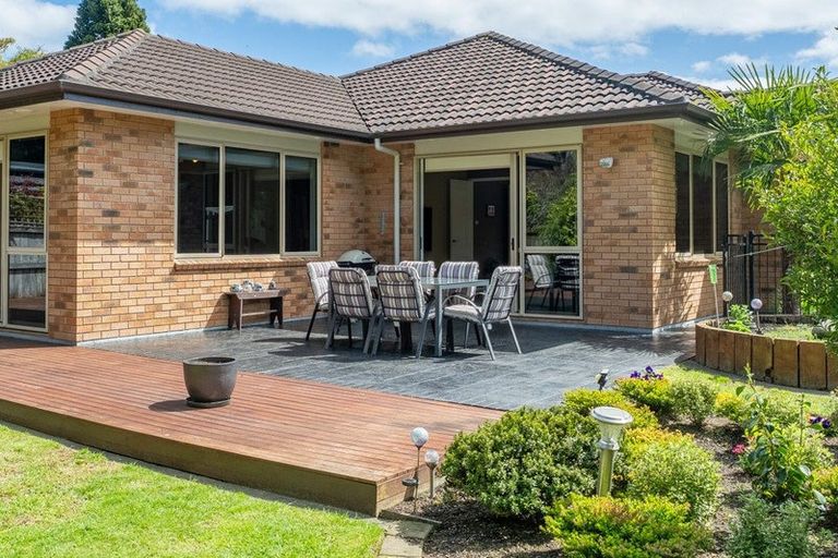 Photo of property in 17 Edgewater Street, Waikanae, 5036