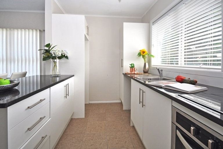 Photo of property in 22 Ronald Place, Manurewa, Auckland, 2102