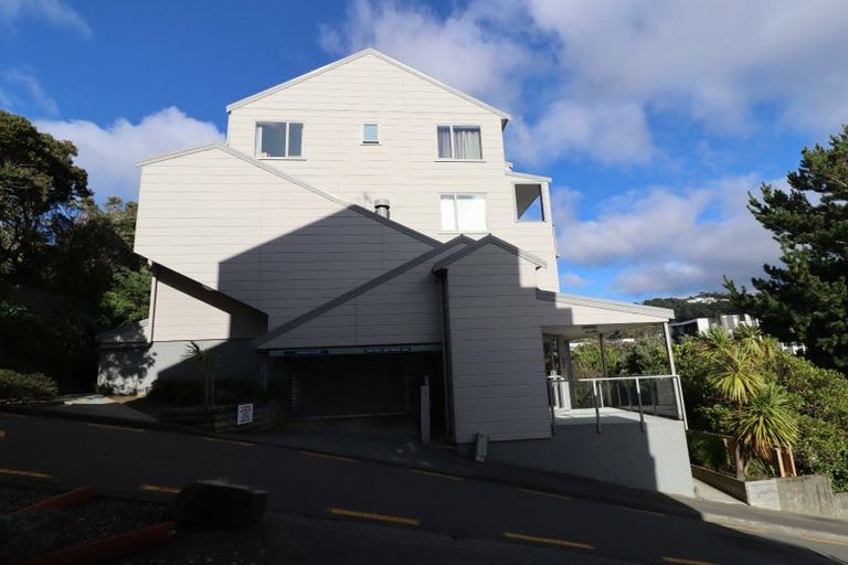 Photo of property in Grosvenor Cl, 6/6 Brown Street, Mount Cook, Wellington, 6021