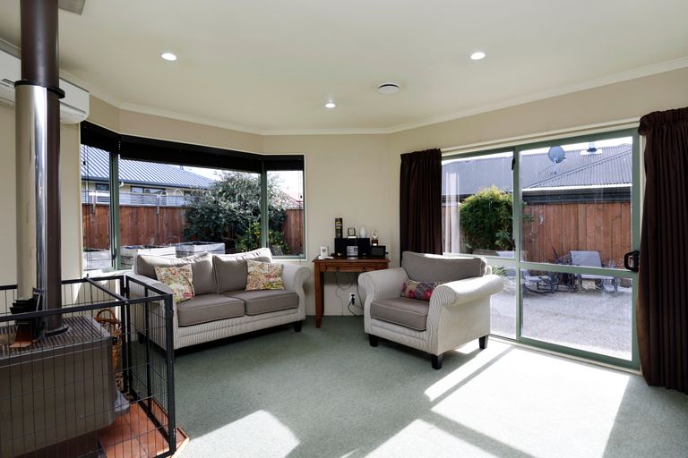 Photo of property in 8 Longfields Road, Brightwater, 7022