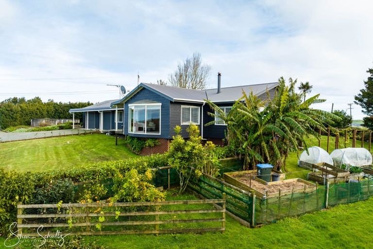 Photo of property in 147 Petley Road, Paparoa, 0571