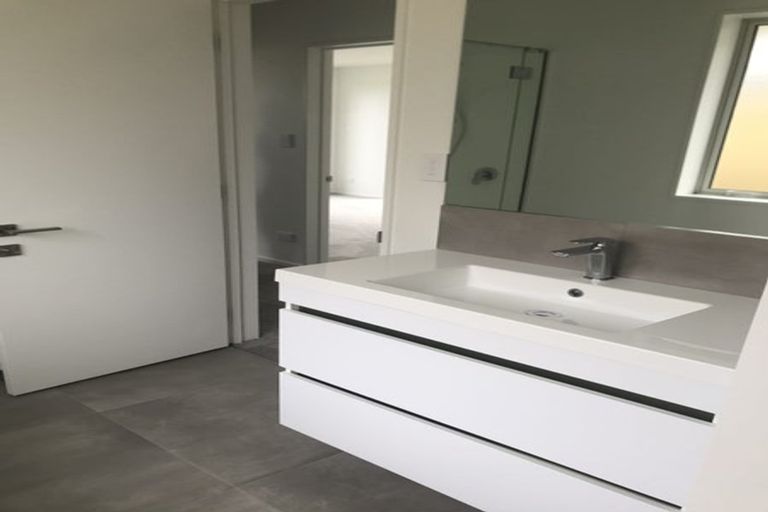 Photo of property in 10 Edlin Lane, Pegasus, 7612