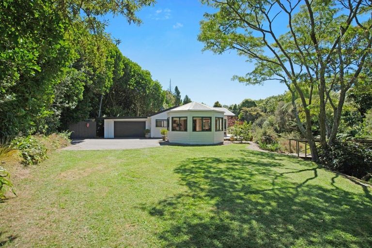 Photo of property in 15 Catley Road, Te Horo, Otaki, 5582