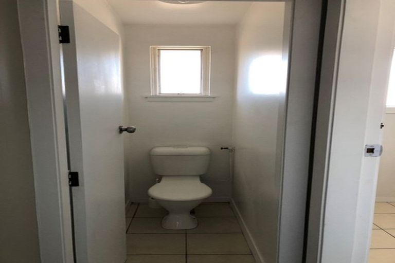 Photo of property in 3/4 Division Street, Riccarton, Christchurch, 8041