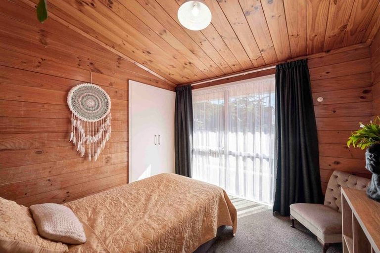 Photo of property in 25 Russell Crescent, Western Heights, Rotorua, 3015