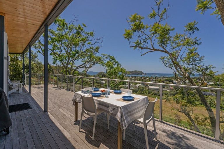 Photo of property in 92 Hahei Beach Road, Hahei, Whitianga, 3591