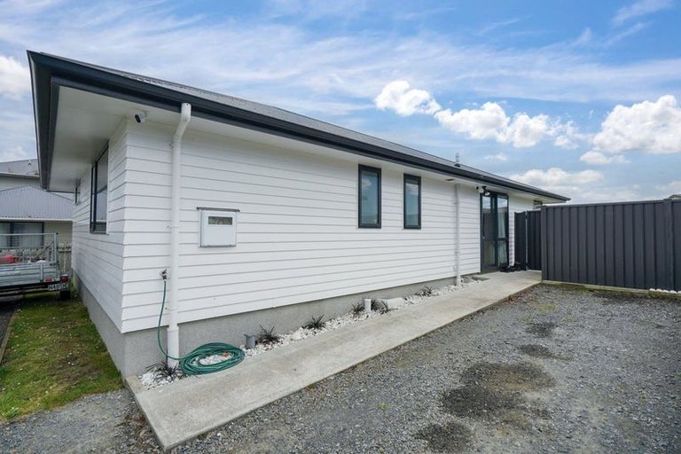 Photo of property in 90 Mavora Crescent, Heidelberg, Invercargill, 9812