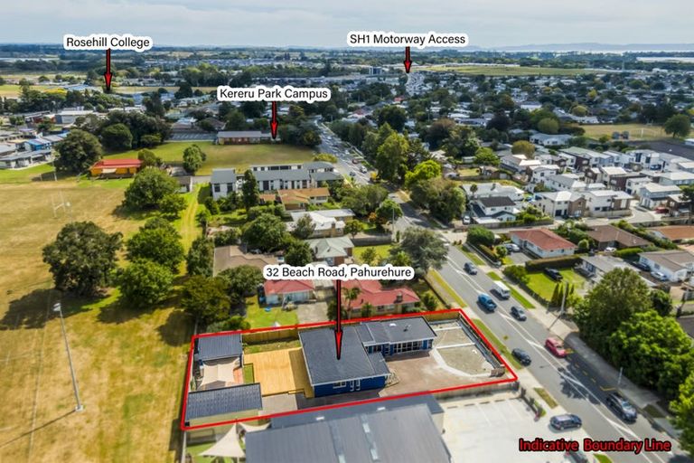 Photo of property in 32 Beach Road, Pahurehure, Papakura, 2113