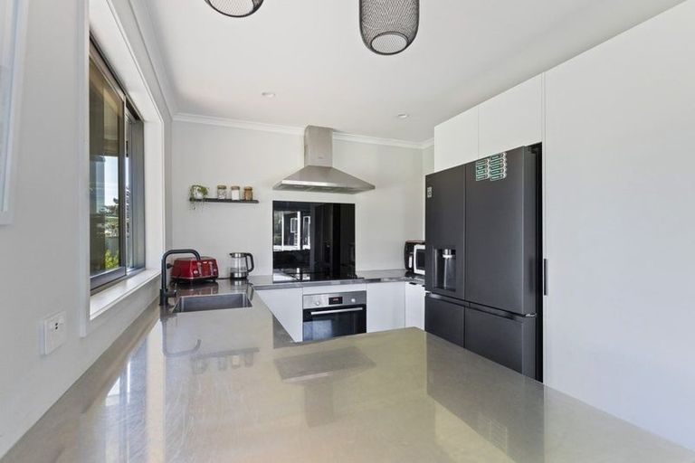 Photo of property in 62 Maire Street, Inglewood, 4330