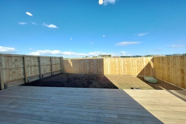 Photo of property in 35 Porowha Road, Westgate, Auckland, 0814