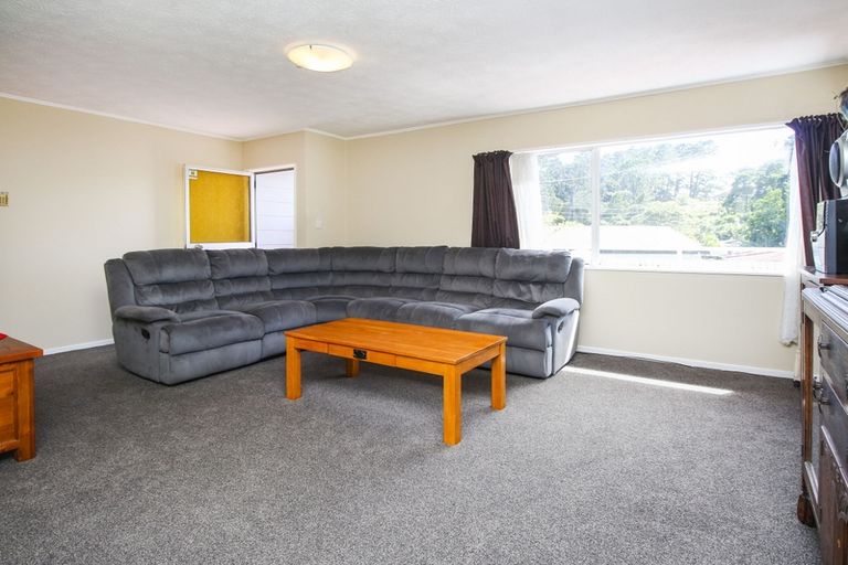 Photo of property in 11 Alidade Place, Massey, Auckland, 0614