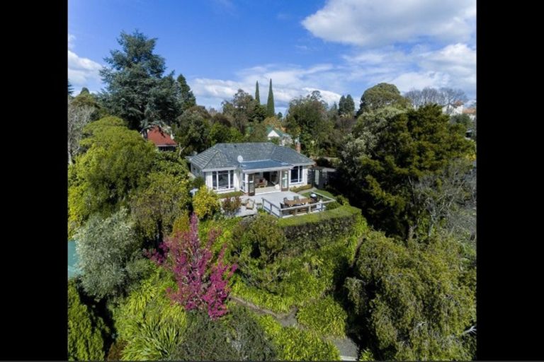 Photo of property in 59 Lucknow Road, Havelock North, 4130