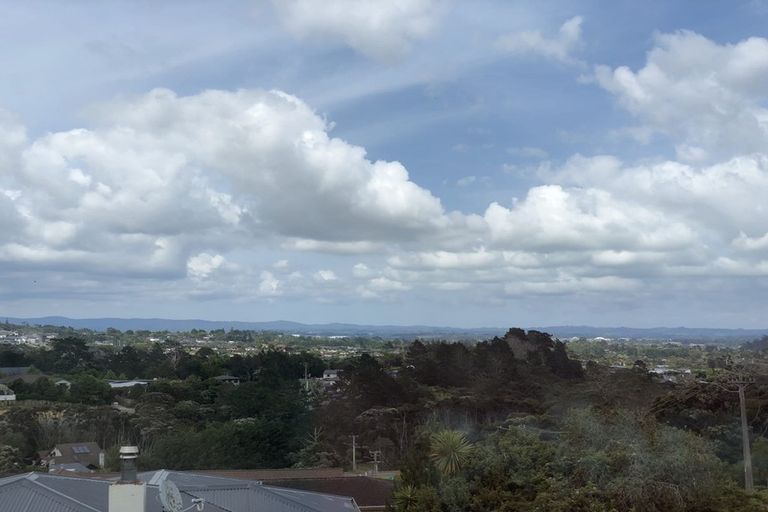 Photo of property in 25a Kyle Road, Greenhithe, Auckland, 0632