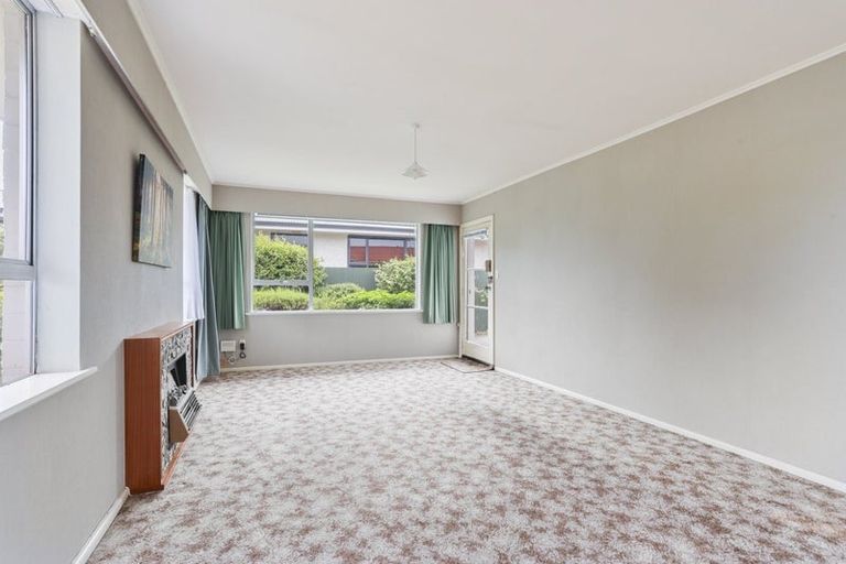 Photo of property in 1/318 Main North Road, Redwood, Christchurch, 8051