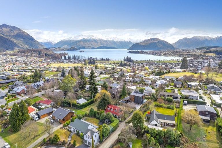 Photo of property in 188 Stone Street, Wanaka, 9305