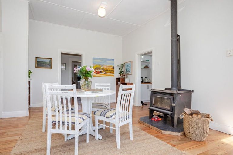 Photo of property in 114 Aerodrome Road, Dannevirke, 4972