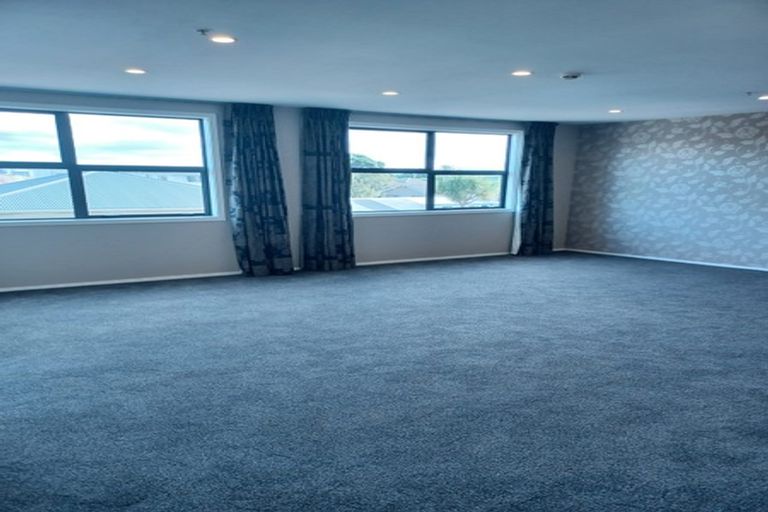 Photo of property in Petone Dental Centre, 1/374 Jackson Street, Petone, Lower Hutt, 5012