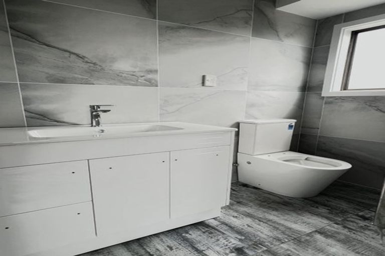 Photo of property in 14a Marendellas Drive, Bucklands Beach, Auckland, 2014