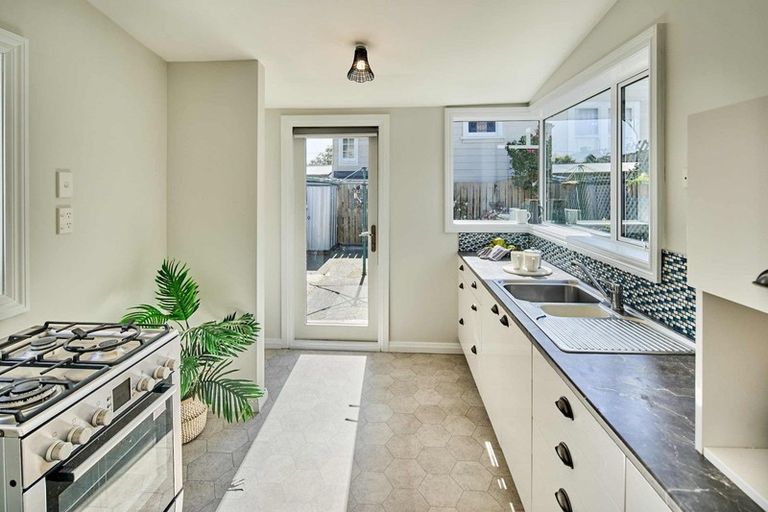 Photo of property in 17 Horner Street, Newtown, Wellington, 6021