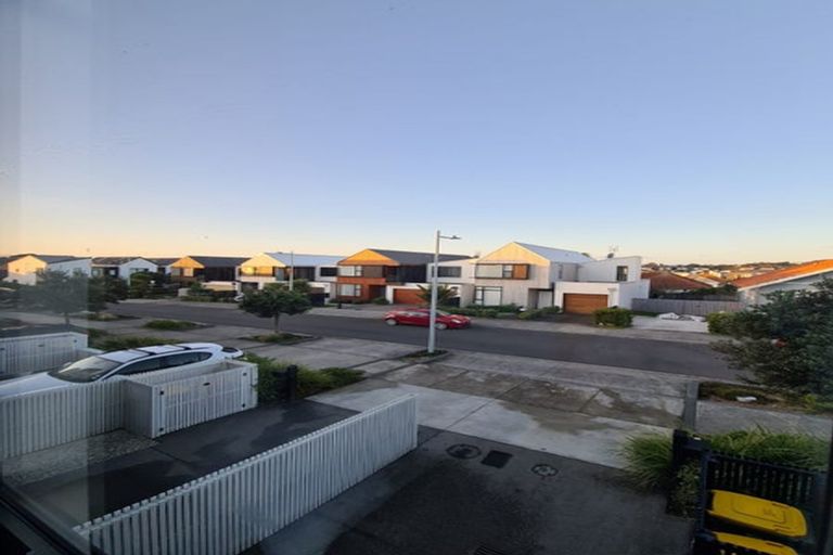 Photo of property in 14 Cochrane Road, Hobsonville, Auckland, 0616