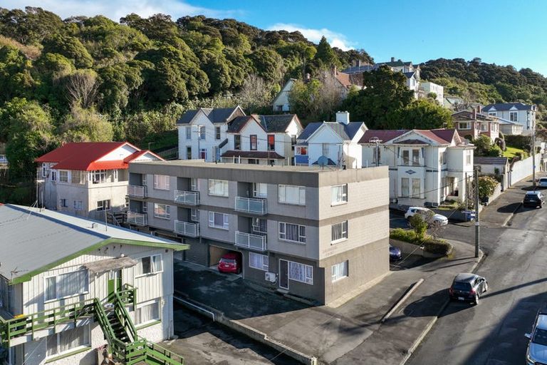Photo of property in 64 Heriot Row, North Dunedin, Dunedin, 9016