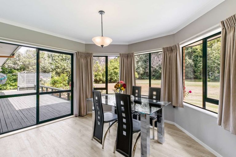 Photo of property in 16 Awaroa Stream Drive, Waiuku, 2123