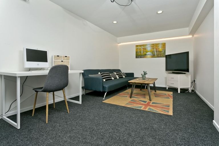 Photo of property in 2/152 Manuka Road, Bayview, Auckland, 0629