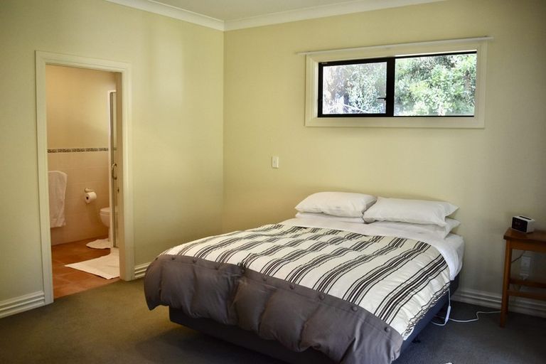 Photo of property in 224 Pukenamu Road, Te Horo, Otaki, 5581